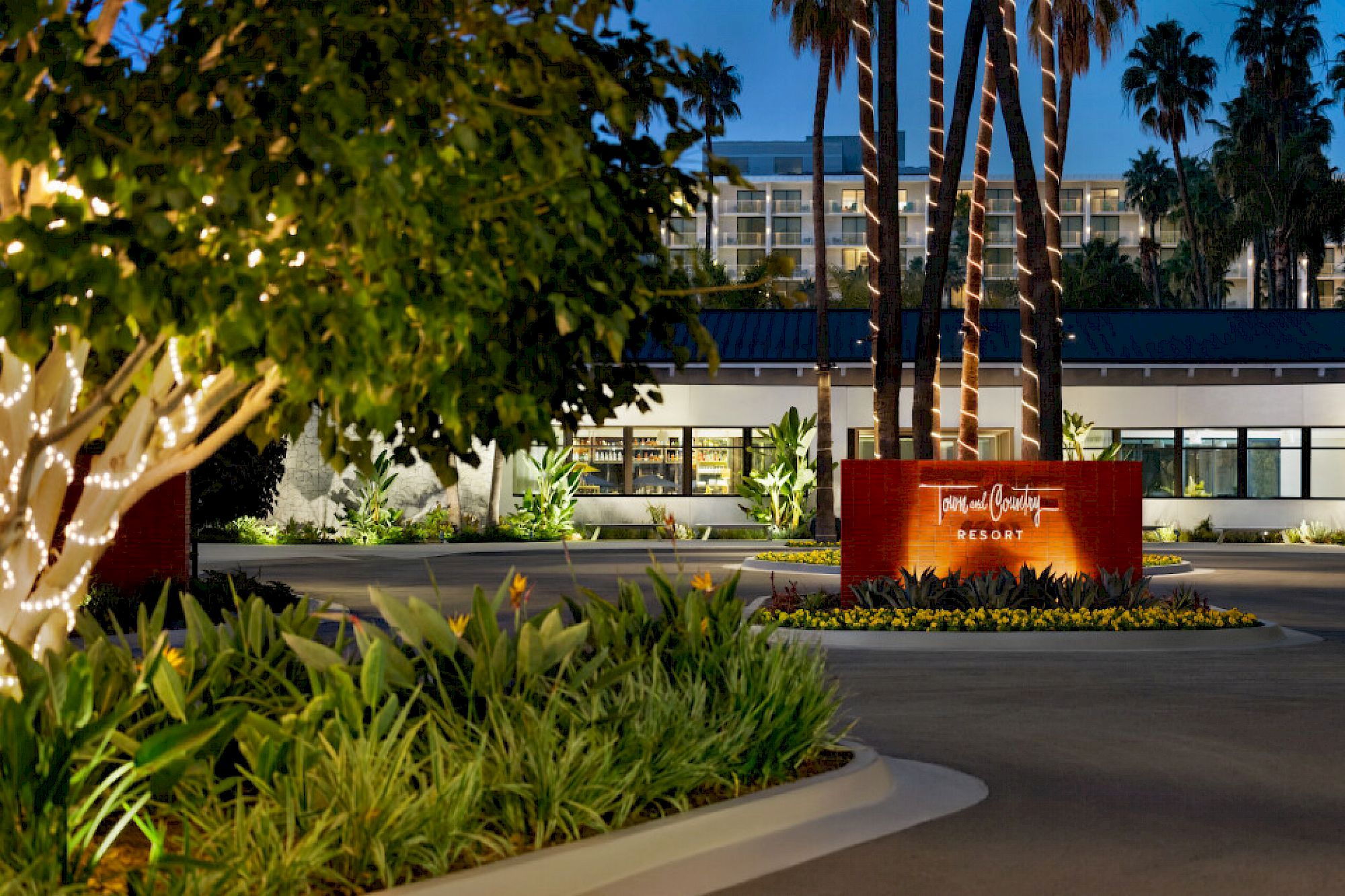 Town and Country Resort Exterior